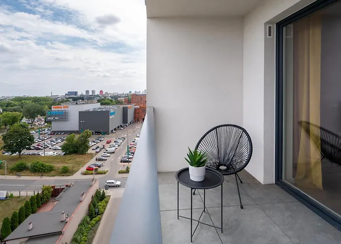 9Th Floor Lodz Manufaktura Apartments With Parking By Rentujemy