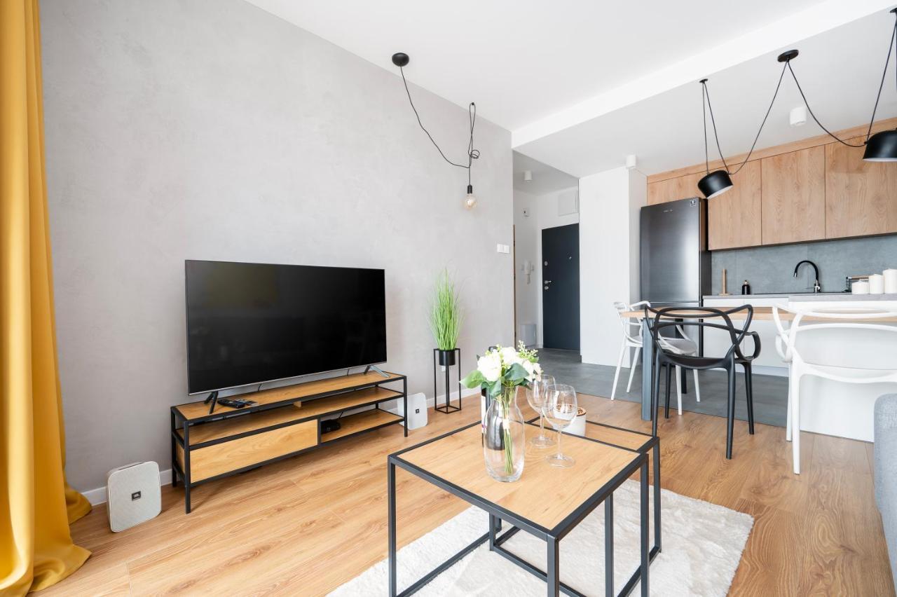 Apartment 9th Floor Manufaktura With Parking By Rentujemy Lodz (Lodz)